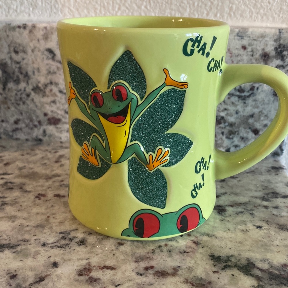 RAINFOREST CAFE MUG